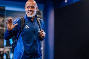 皇冠体育试玩-包含赛后西汉姆调整名单以备足总杯，官宣签约环节打磨，气氛紧张，年轻球员得到机会的词条